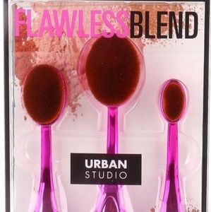 CALA - URBAN STUDIO OVAL BRUSH SET - BNIB-UPDATED